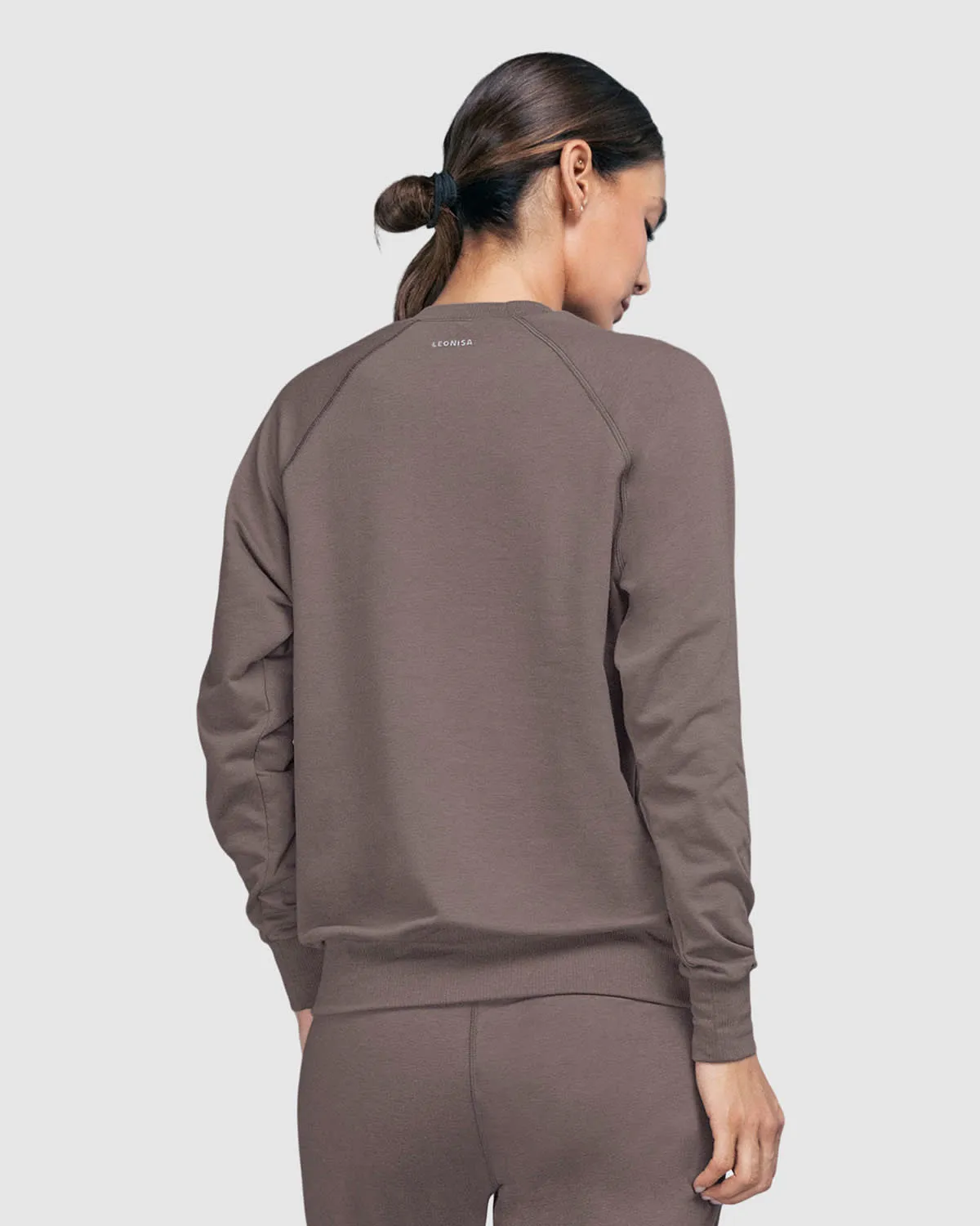 Buzo deportivo de cuello redondo